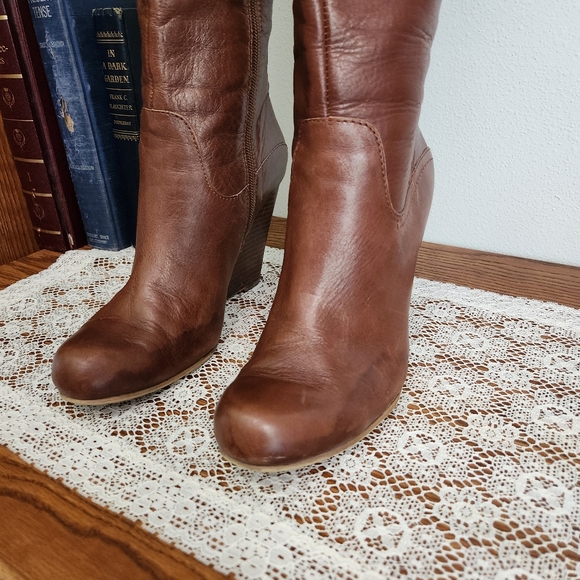 GUESS Tereza Wedge Heeled Leather Boot - Picture 6 of 16